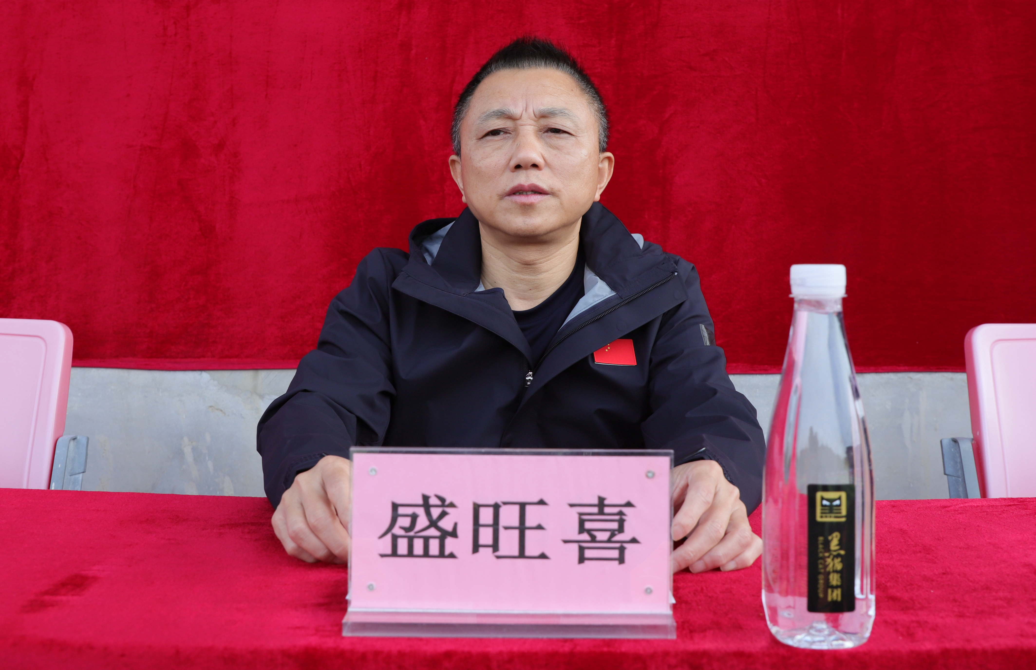 圖2 盛旺喜觀看比賽.jpg 圖2 盛旺喜觀看比賽.jpg