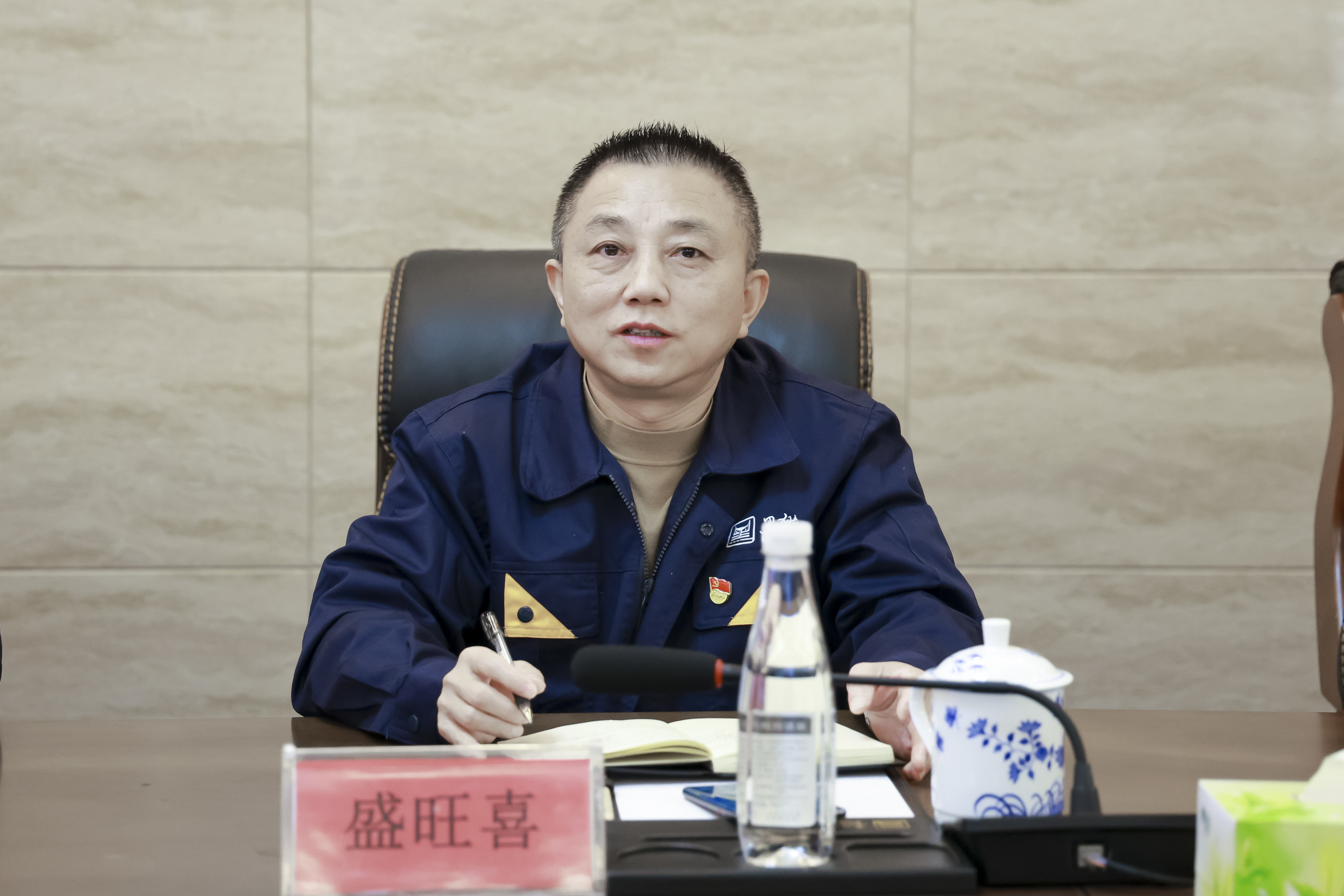 2L4A3220_1.jpg 2L4A3220_1.jpg