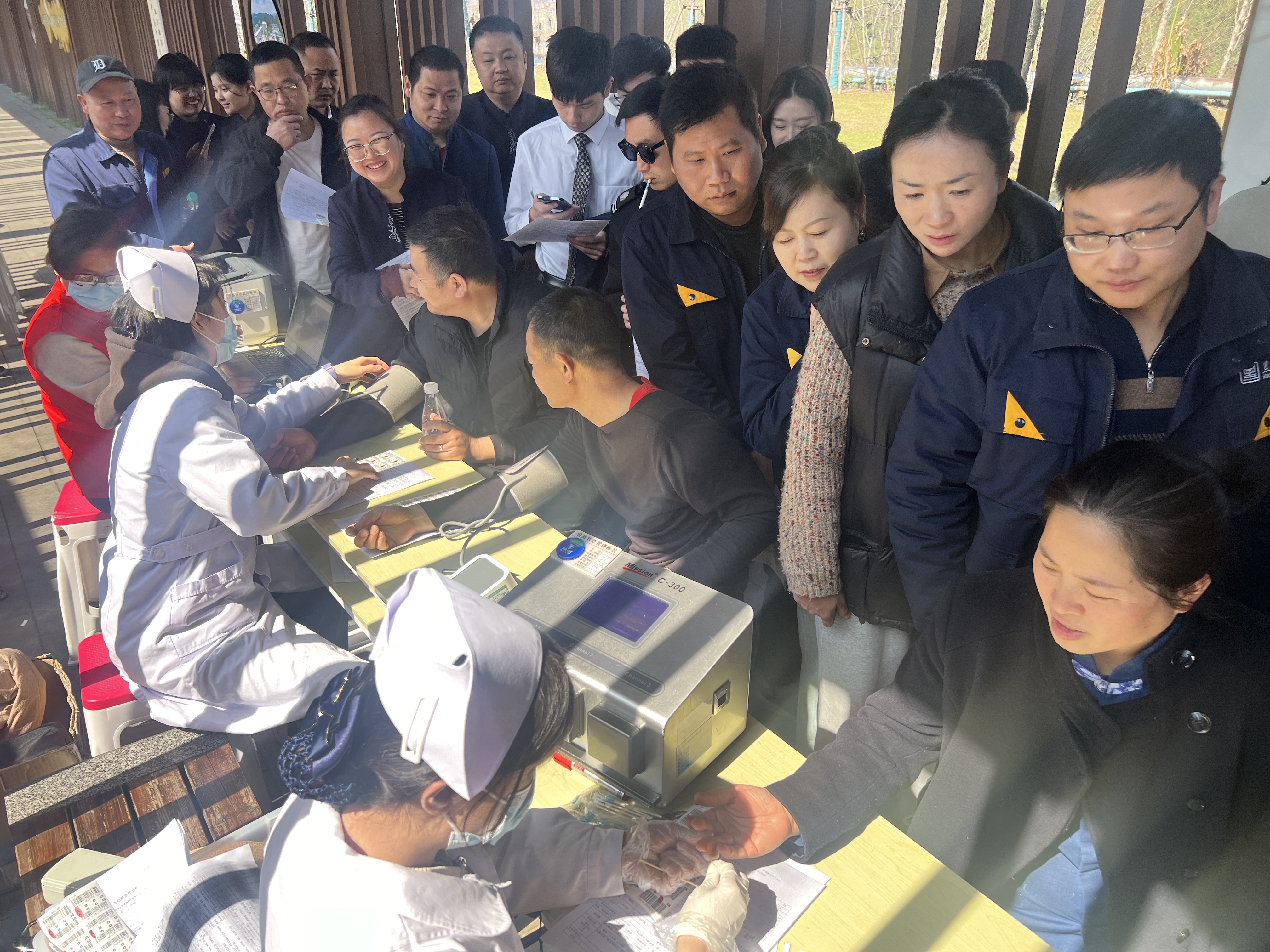 獻(xiàn)血現(xiàn)場(chǎng)2.jpg 獻(xiàn)血現(xiàn)場(chǎng)2.jpg