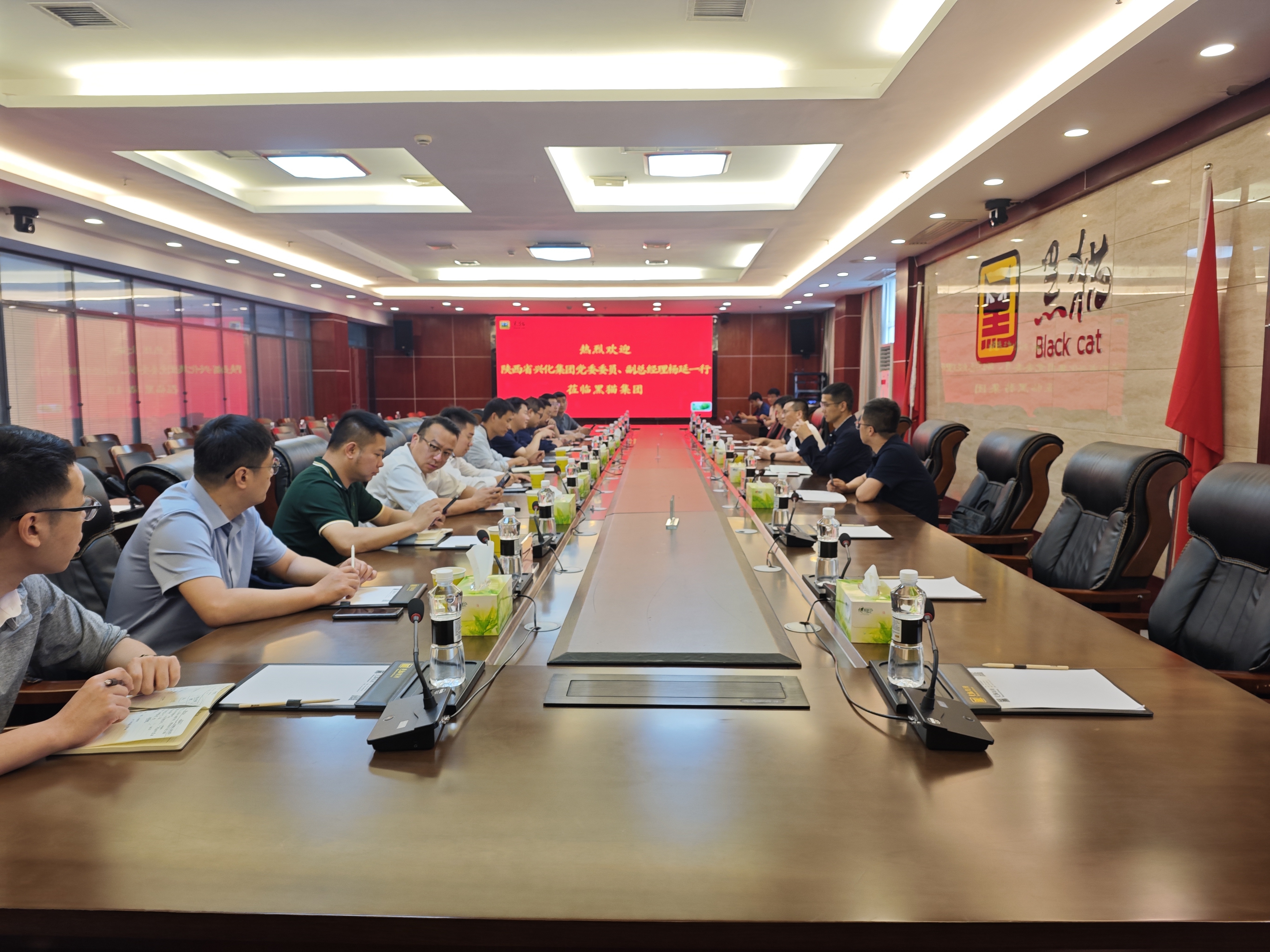 座談會(huì)現(xiàn)場(chǎng).jpg 座談會(huì)現(xiàn)場(chǎng).jpg