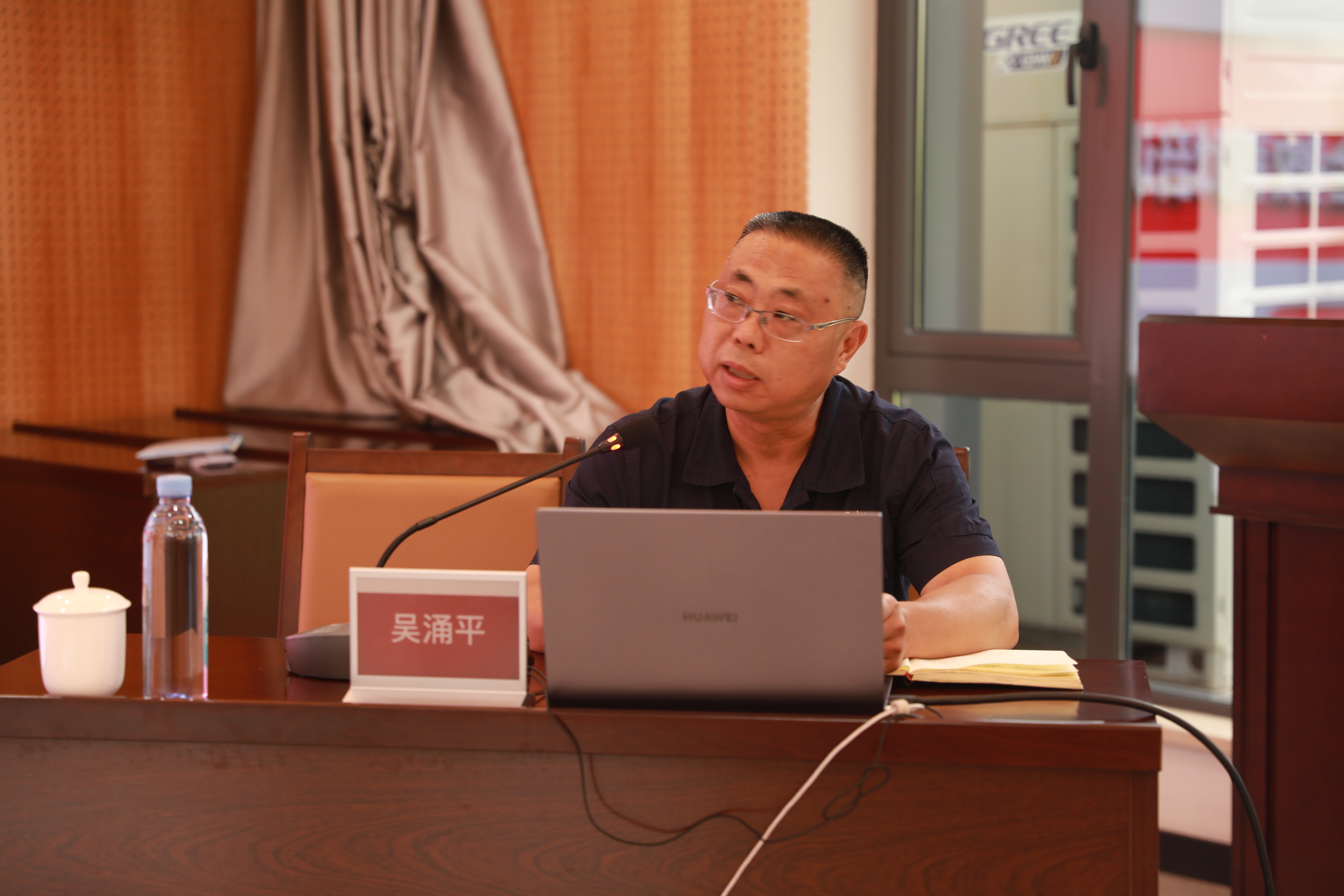 理論培訓(xùn)02.jpg 理論培訓(xùn)02.jpg