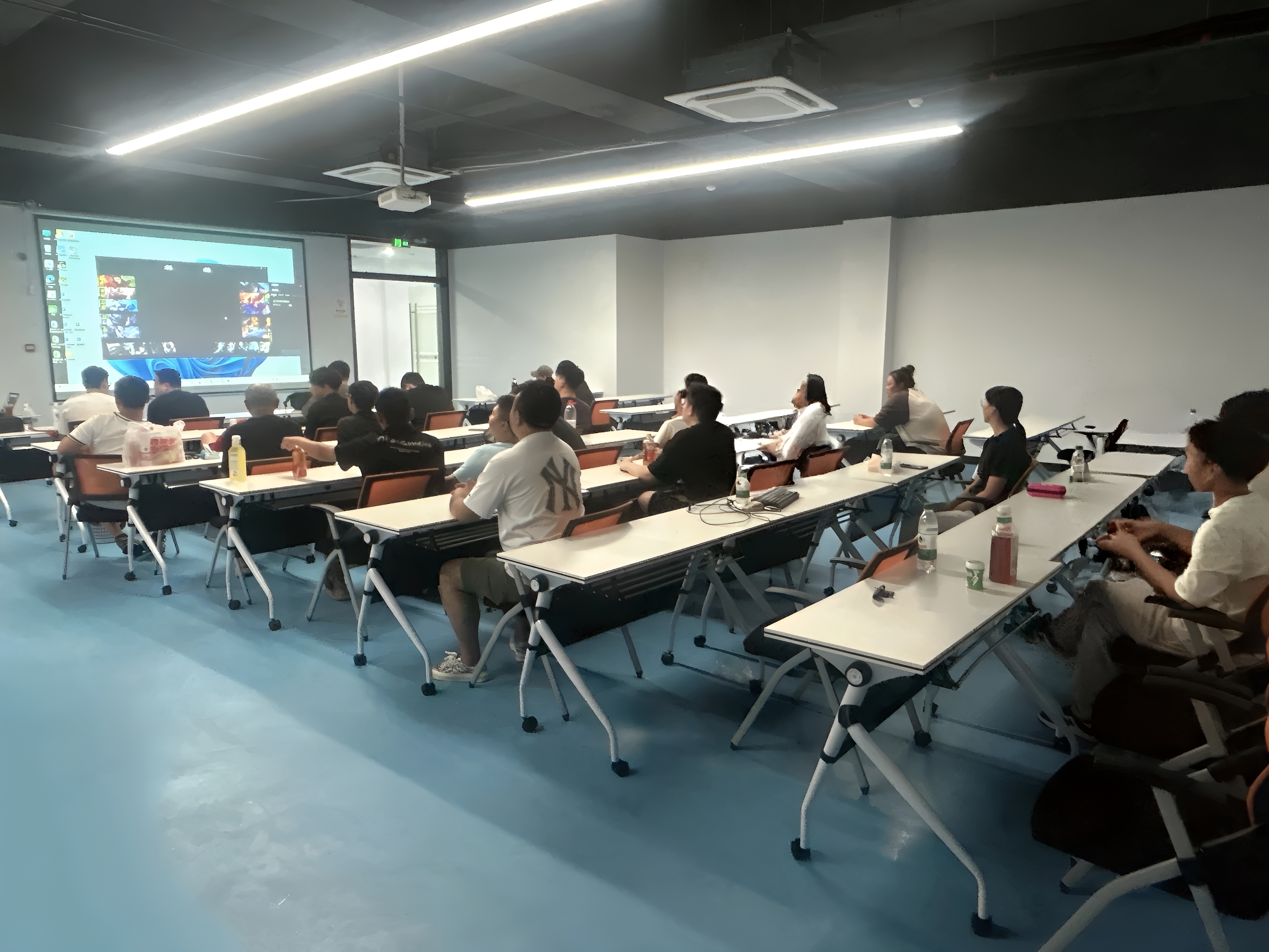 圖2 觀摩比賽.jpg